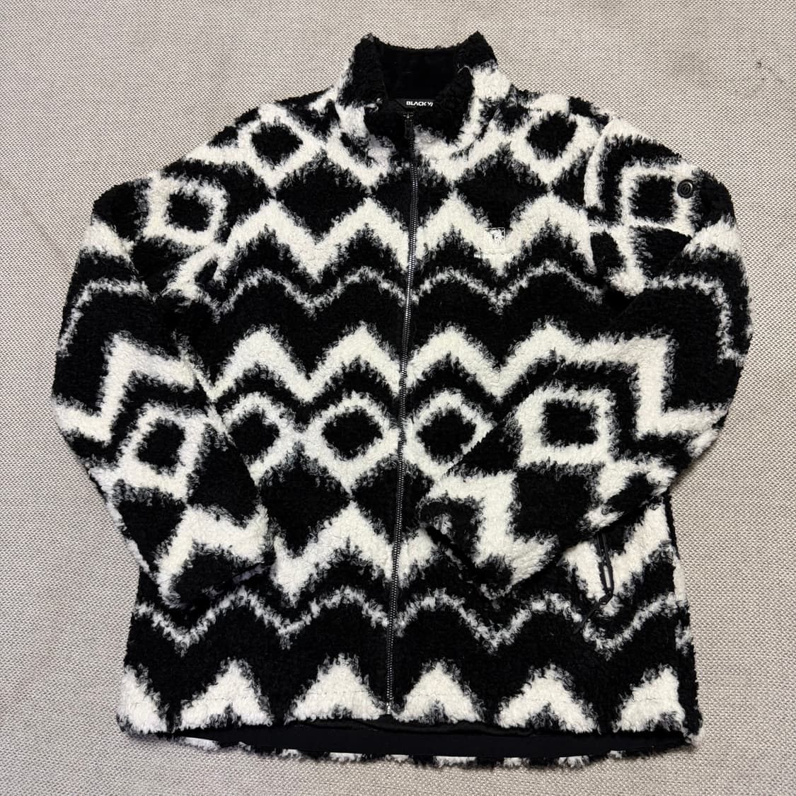 블랙야크 패턴 뽀글이 플리스 자켓 상품이미지1