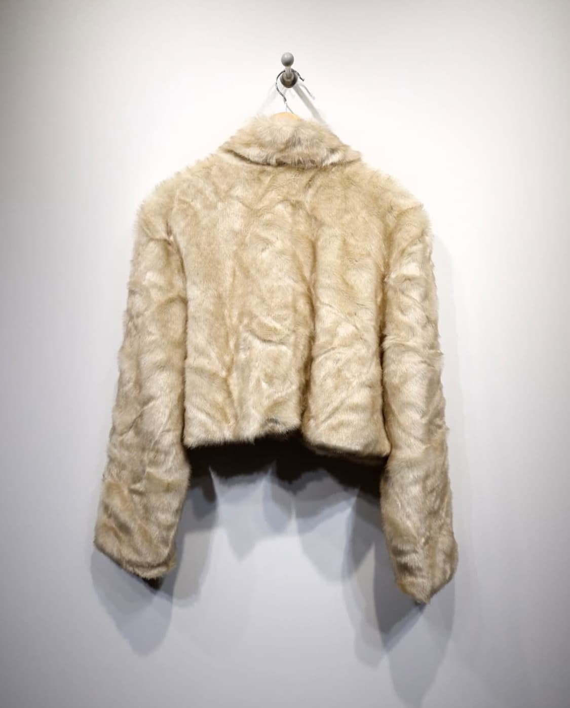 InstantFunk 인스턴트펑크 에코 퍼 크롭 자켓 베이지 상품이미지4