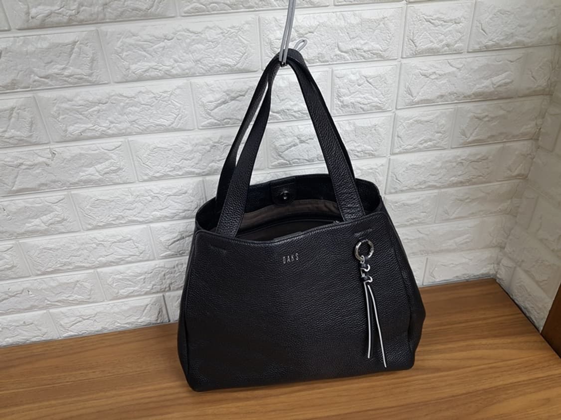 닥스 가죽 숄더백 DCBA5F523BK 상품이미지1