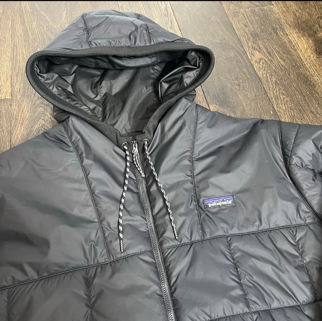 파타고니아 박스 퀼티드 후디 패딩 경량 패딩 블랙 XXL 2XL 상품이미지3