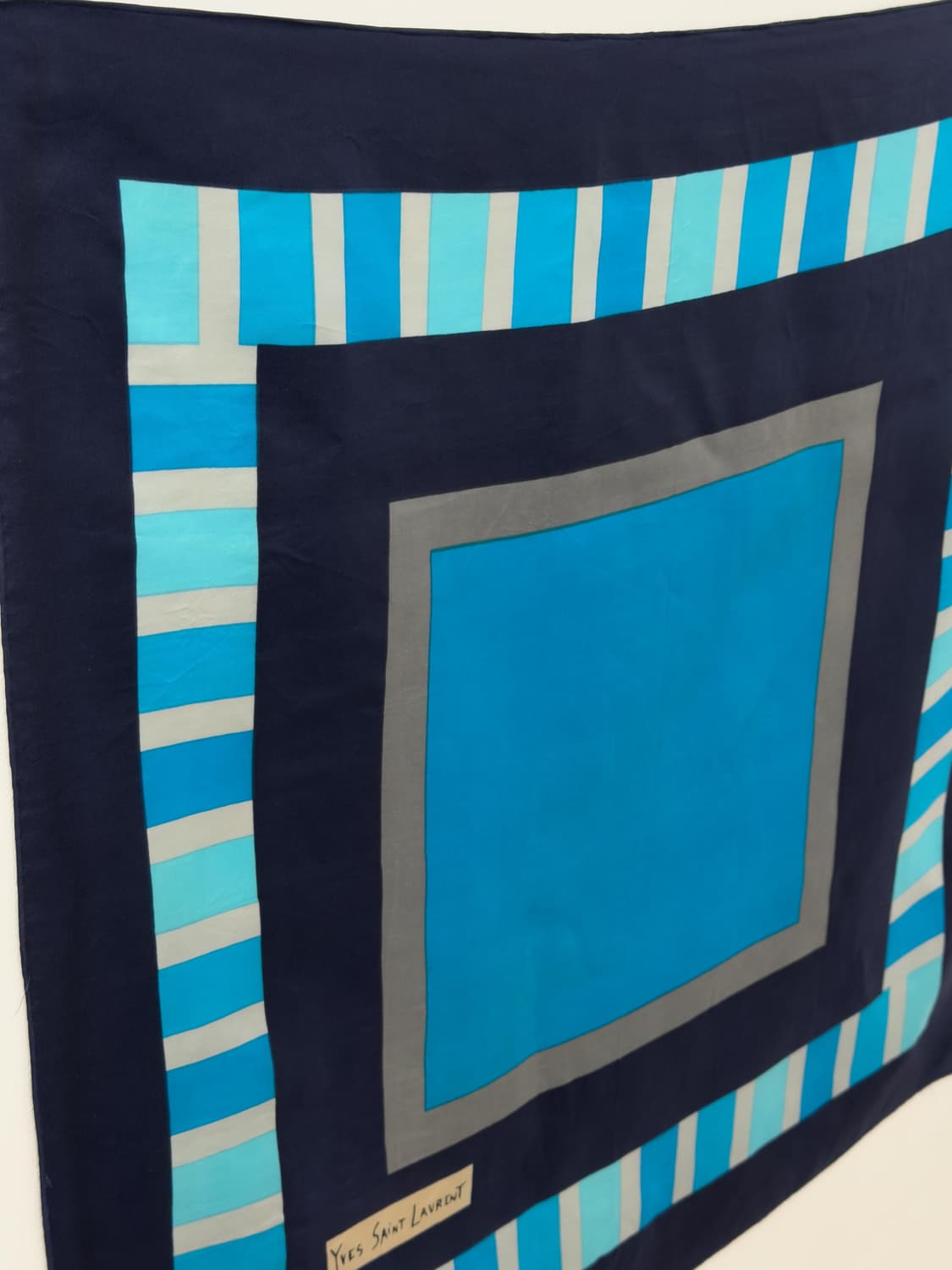 입생로랑 스카프 상품이미지4