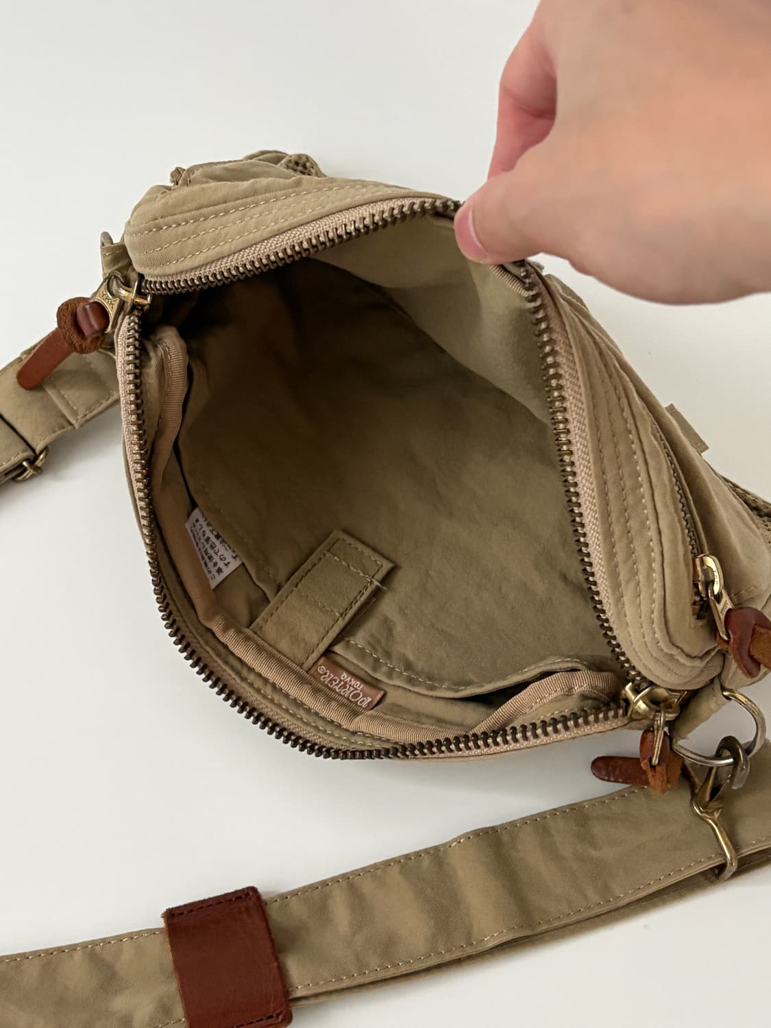 Cotton Mesh Pocket Shoulder Bag (Camel) 상품이미지8