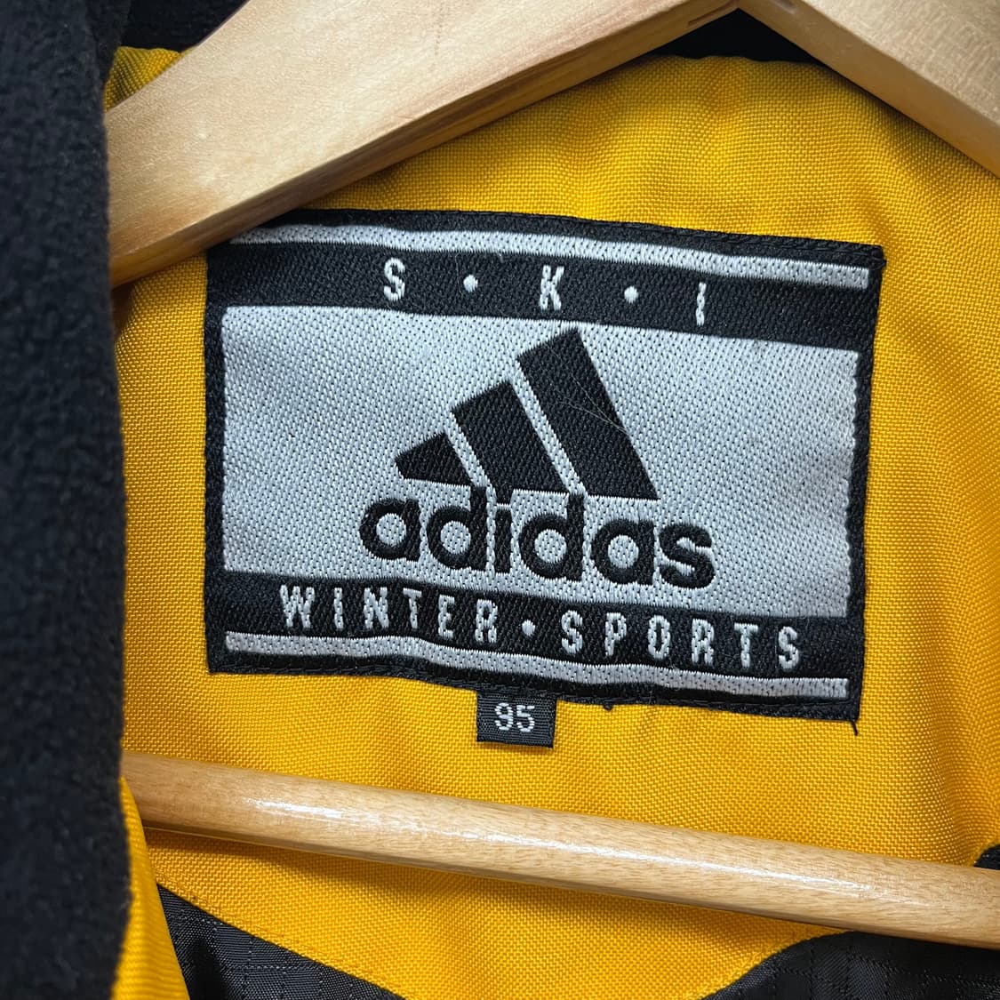 아디다스 올드스쿨 블랙/옐로우 패딩 남M 상품이미지7