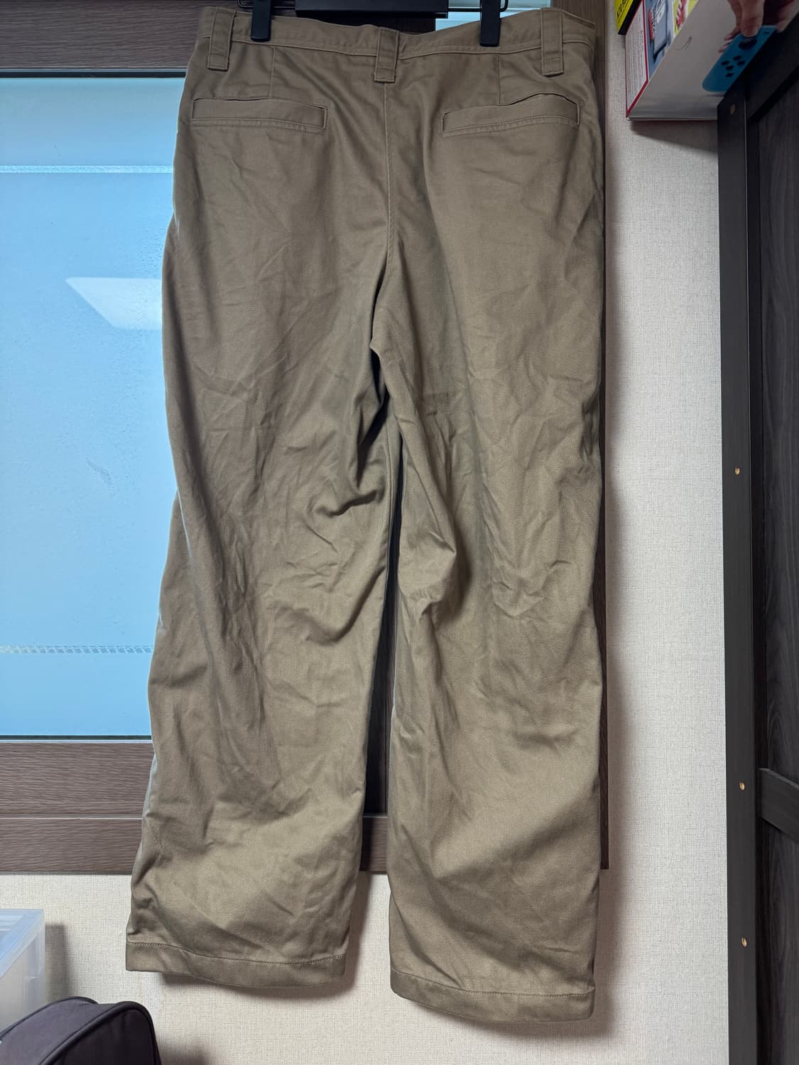 [32]유니클로 U 치노팬츠 베이지 팝니다 상품이미지2