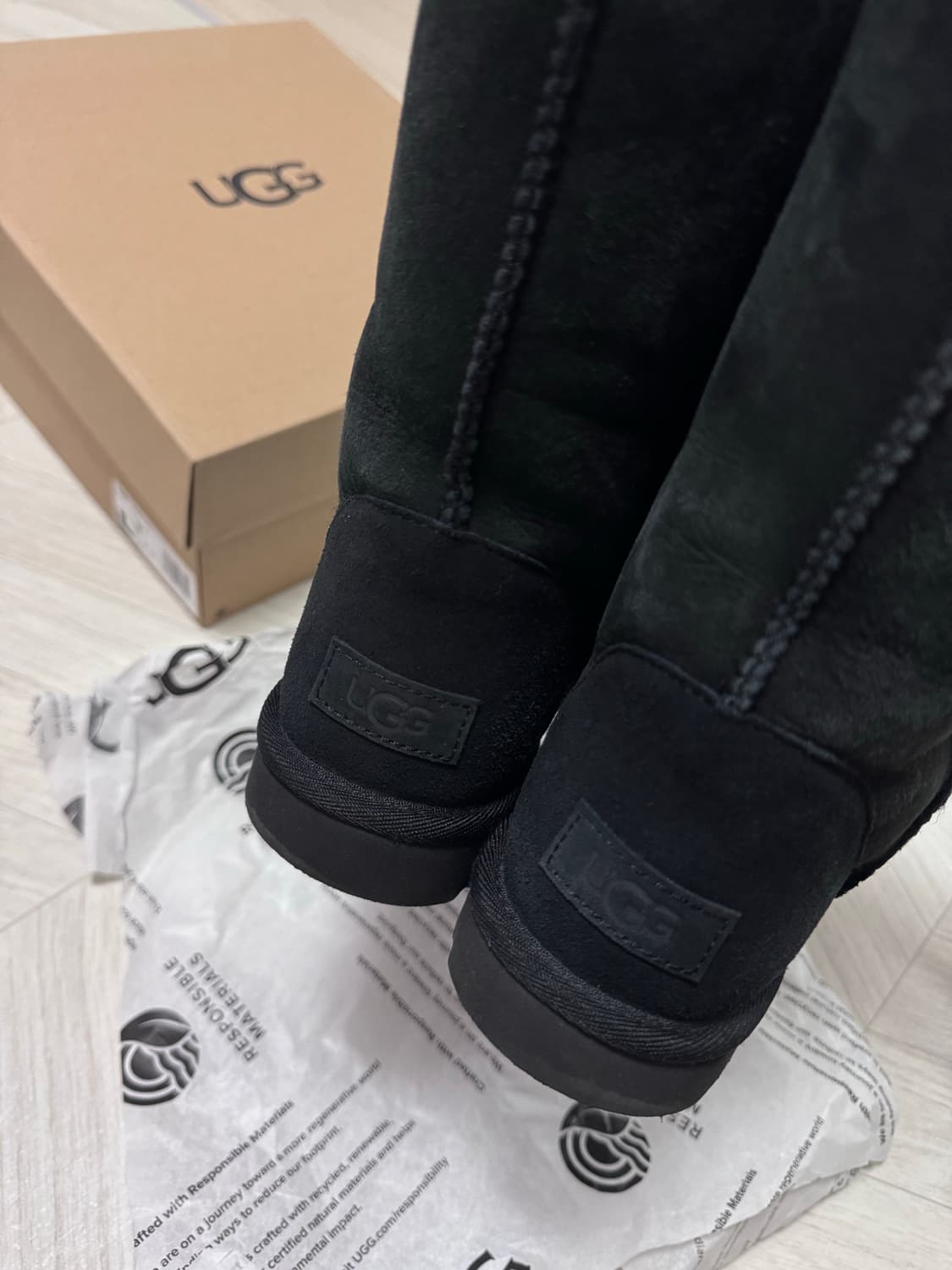 UGG 어그 부츠 블랙 250 상품이미지2