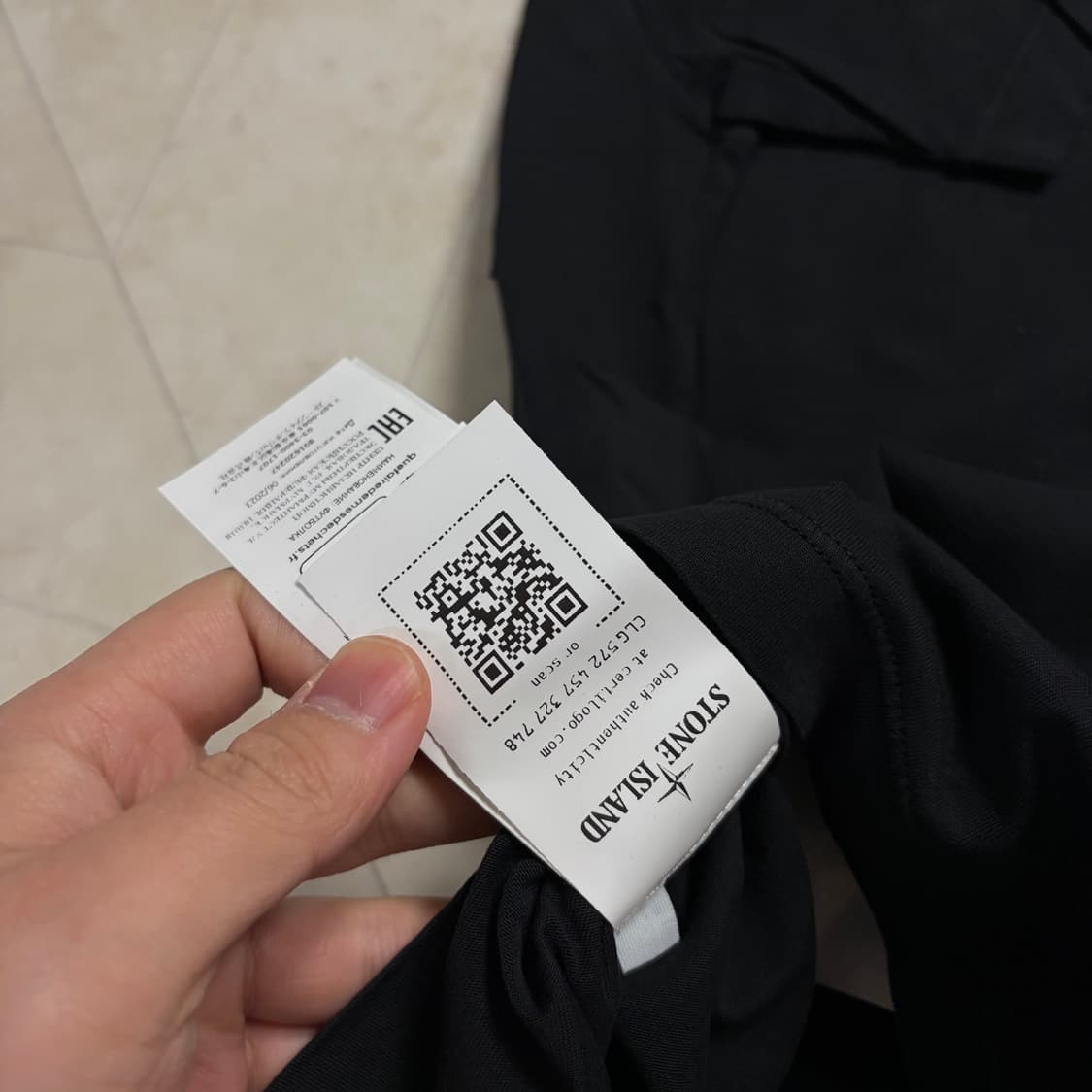 [새상품]스톤아일랜드 로고 패치 포켓 반팔 티셔츠 블랙 키즈 12A 상품이미지4