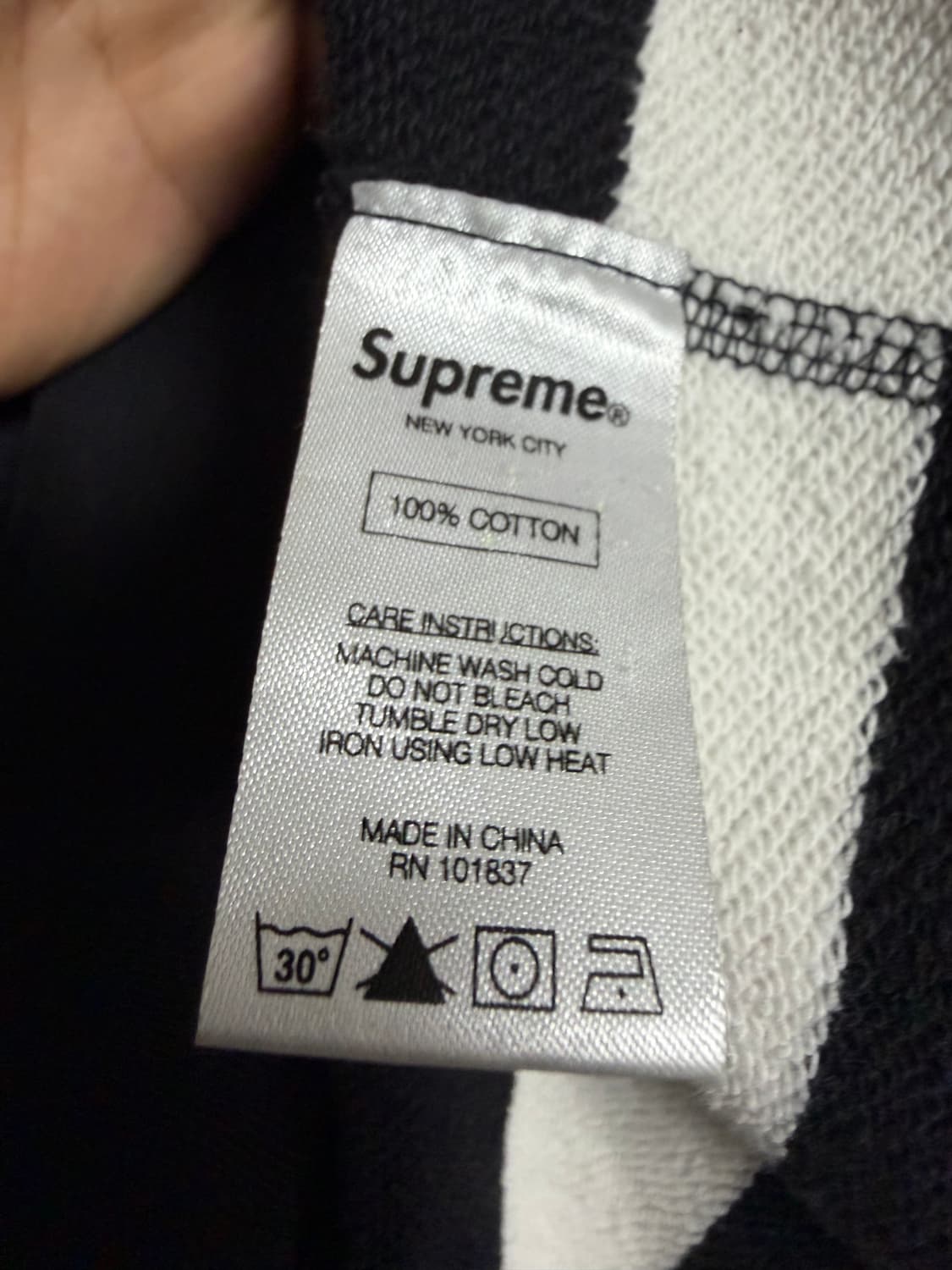 슈프림 단가라 맨투맨 상품이미지4