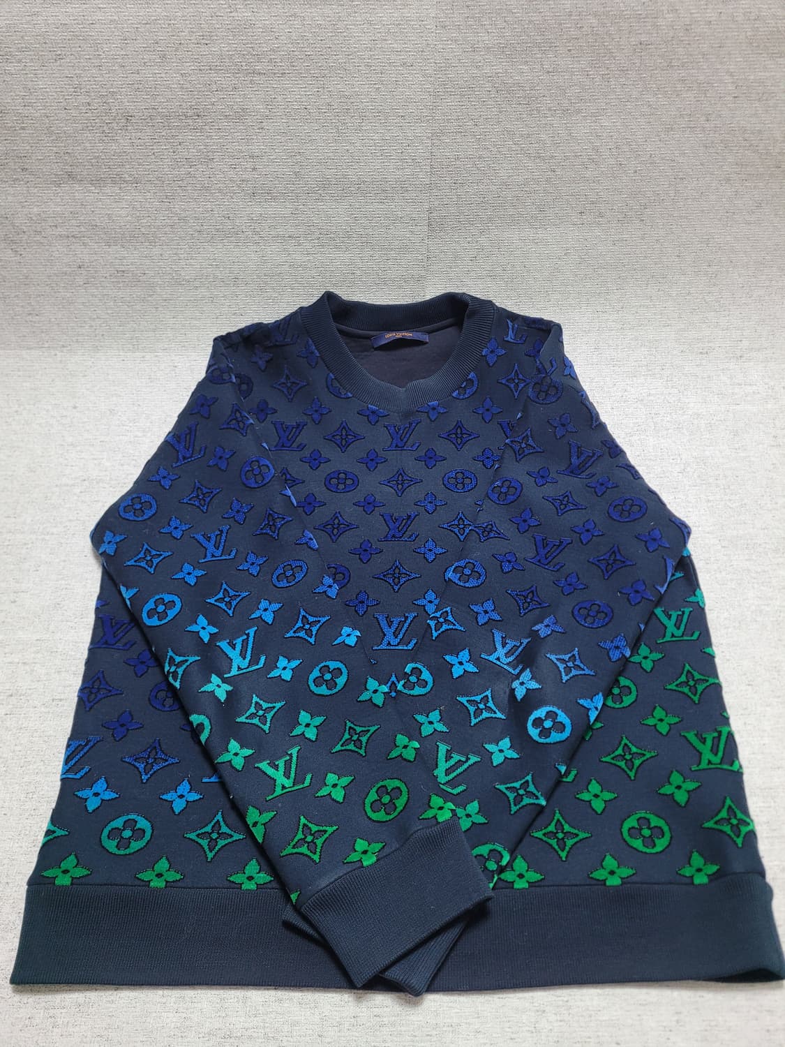 (백화점판)루이비통 모노그램 그라디언트 필쿠페 맨투맨 상품이미지1