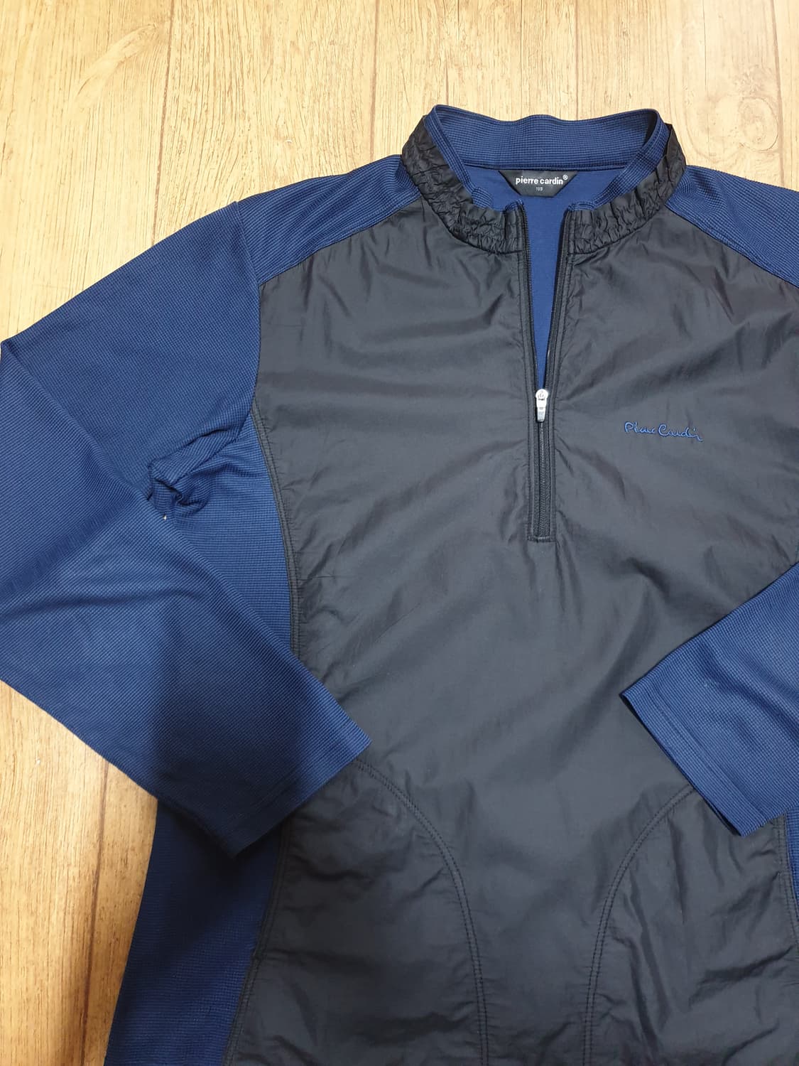 1016 피에르가르뎅 반집업 100 사이즈입니다 상품이미지4