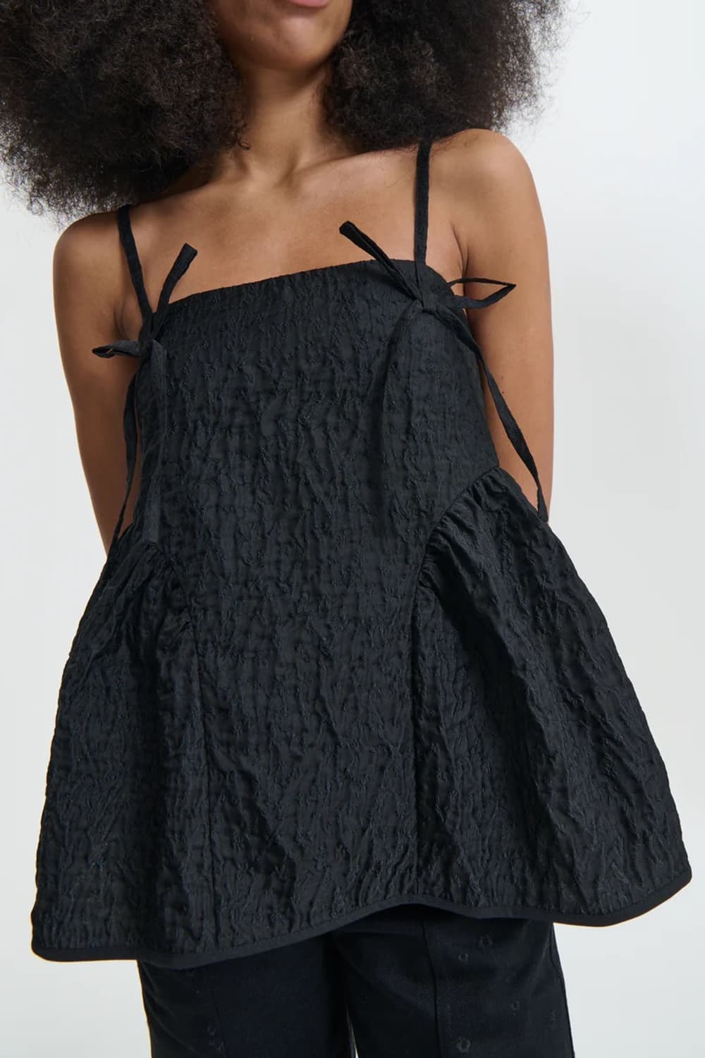 [6,8]세실리에 반센 AKIRA 슬리브리스 탑/블랙 상품이미지1