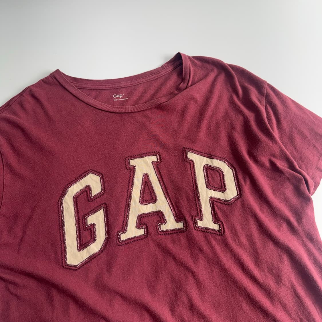 Gap 갭 베이지 로고 버건디 반팔  상품이미지4