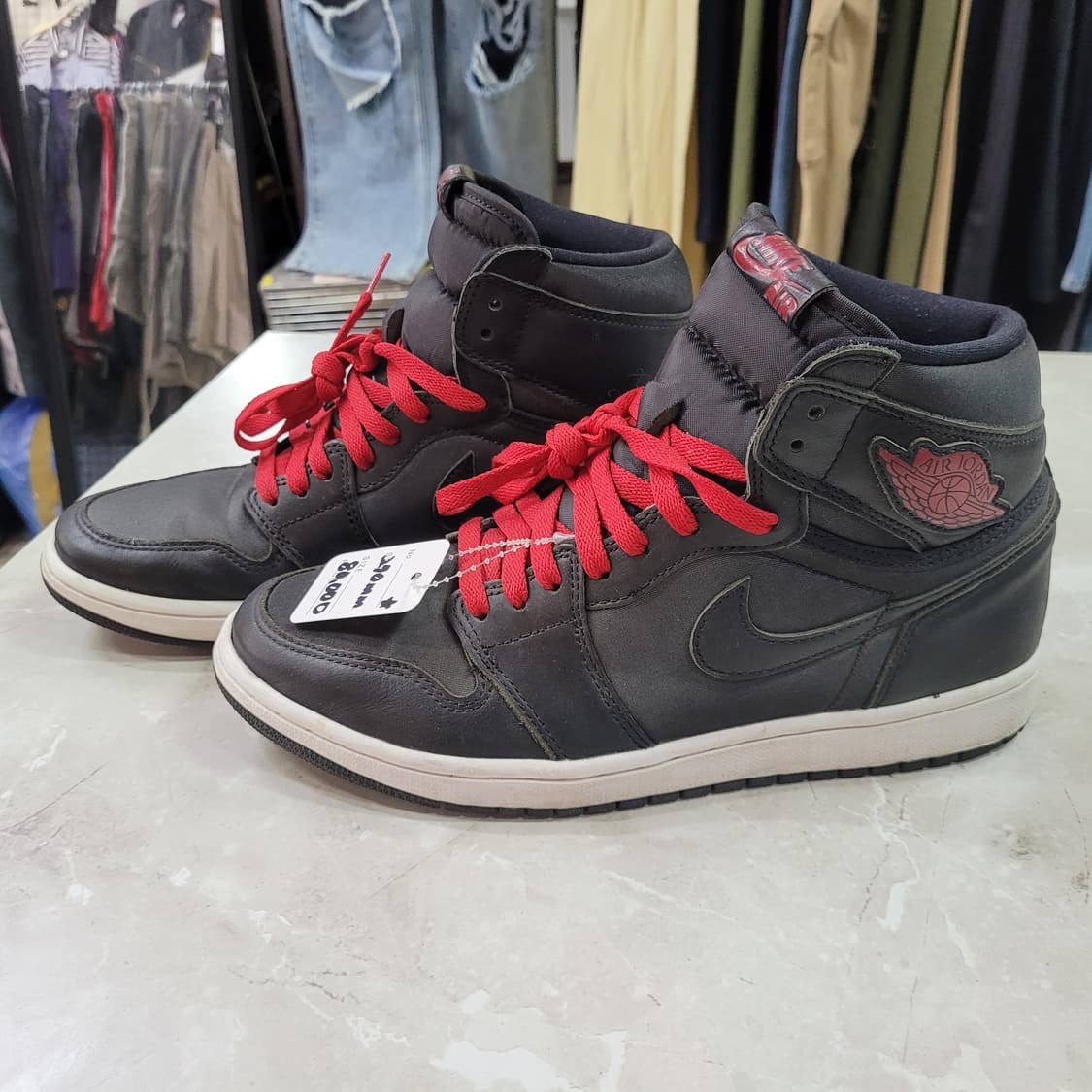 Nike 나이키 에어조던1 레트로 하이 블랙 상품이미지2