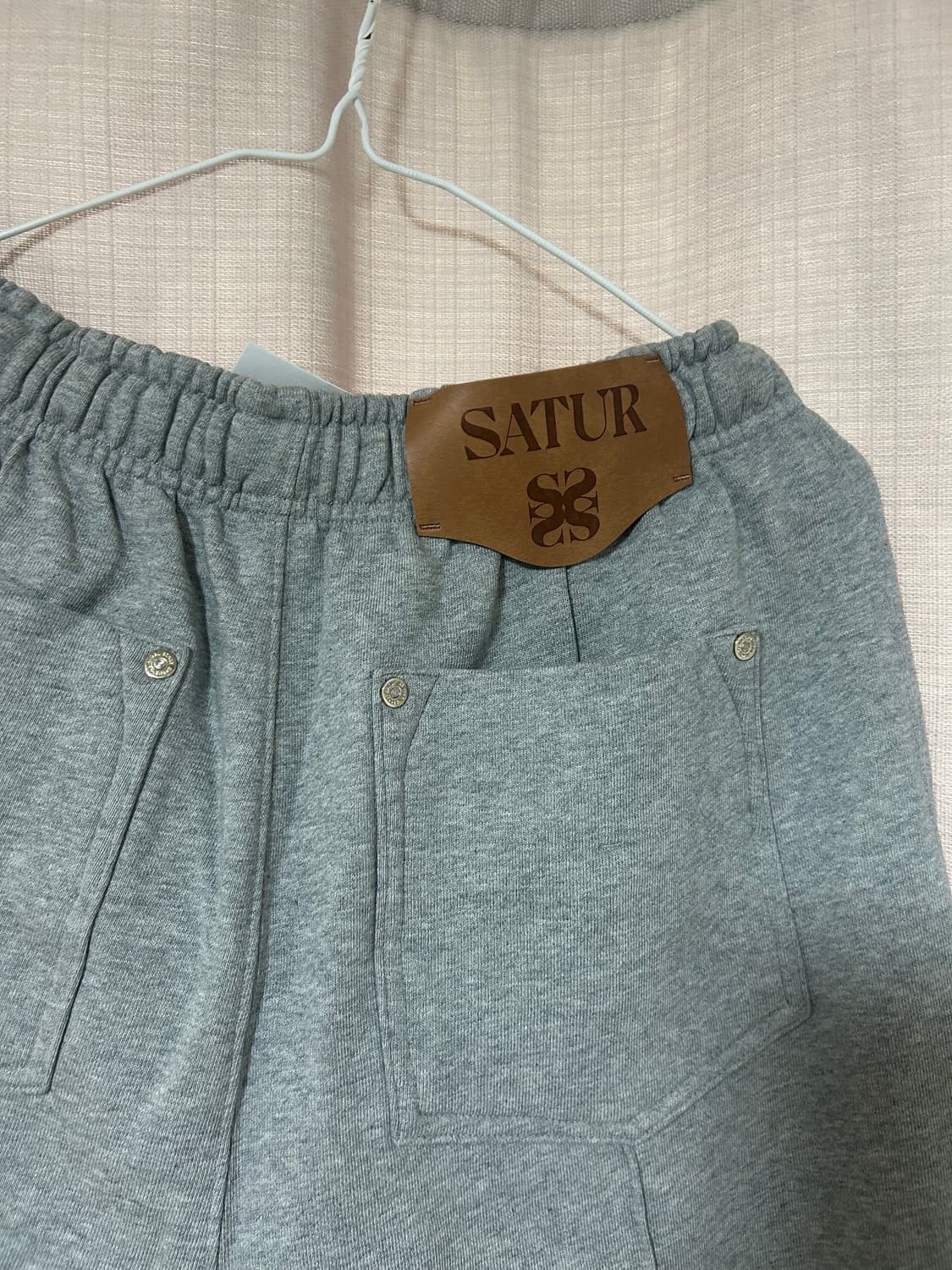 세터 SATUR 멜란지 그레이 스웻팬츠 새상품 상품이미지5