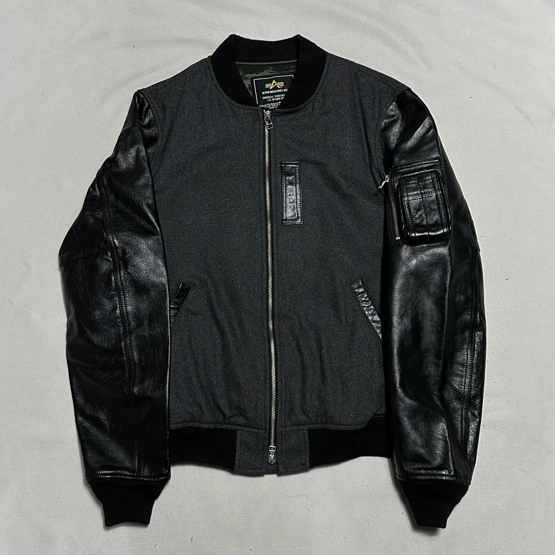 XL 알파인더스트리 Ma-1 레더 블루종 상품이미지2