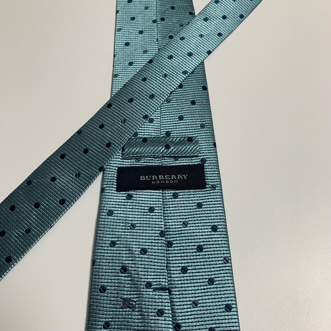 버버리(BURBERRY) 도트넥타이 명품 100실크 A+등급 9.4cm 상품이미지5