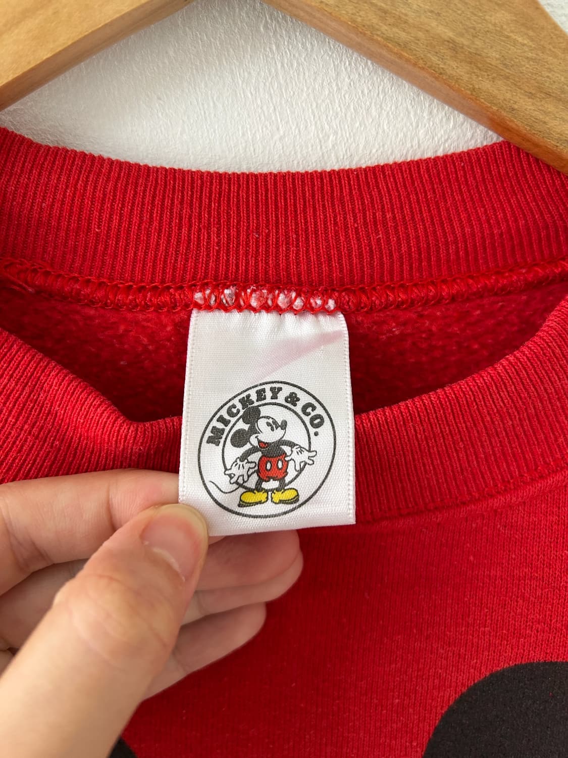 90's Mickey USA Sweatshirt.  상품이미지3