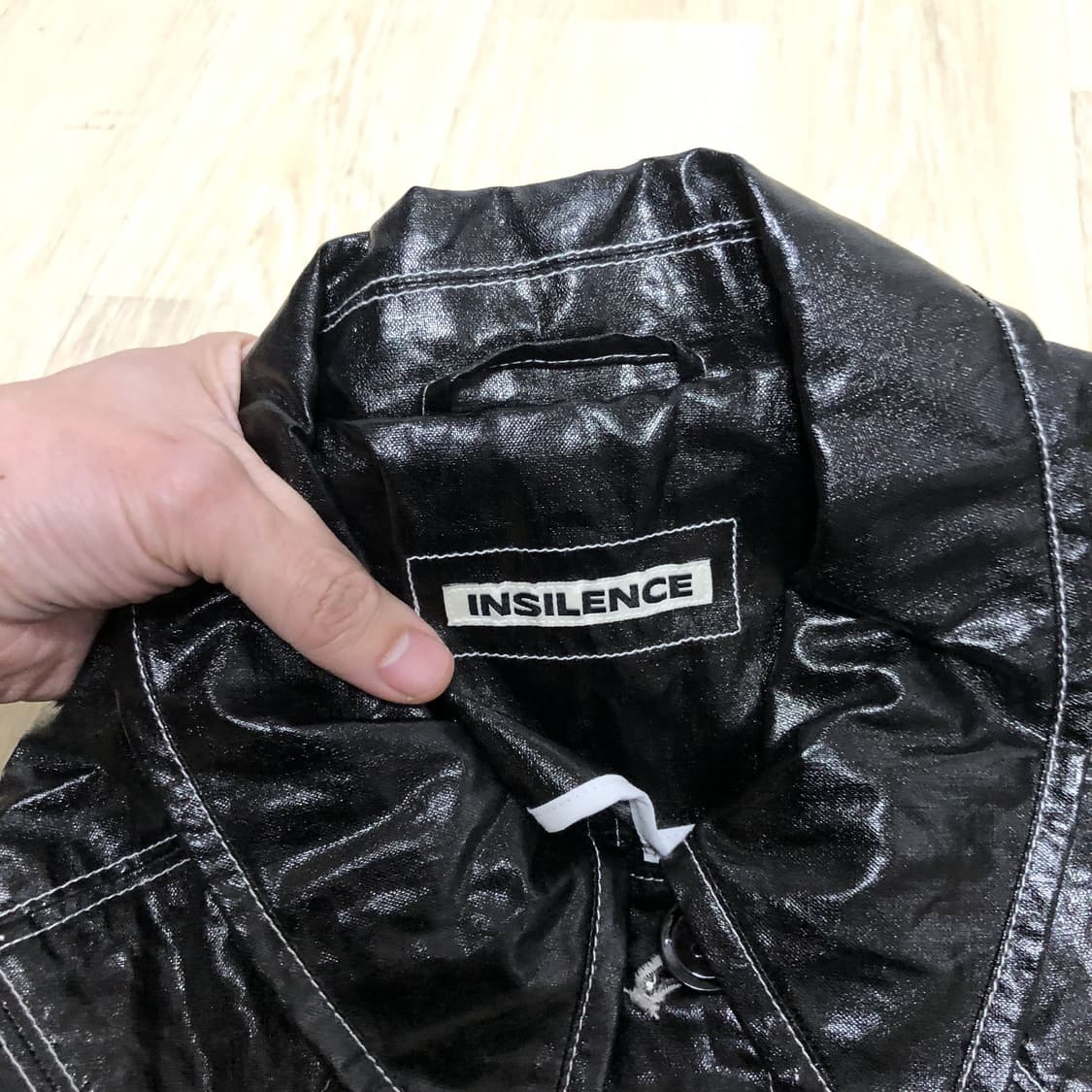 (S) 새상품 인사일런스 INSILENCE 우먼 글로시 리버시블 점퍼 상품이미지4