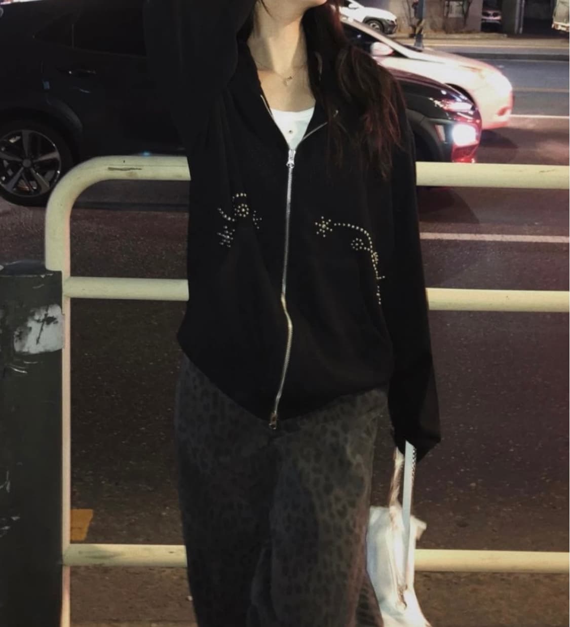 폴리수엠st 스터드 후드집업 상품이미지2
