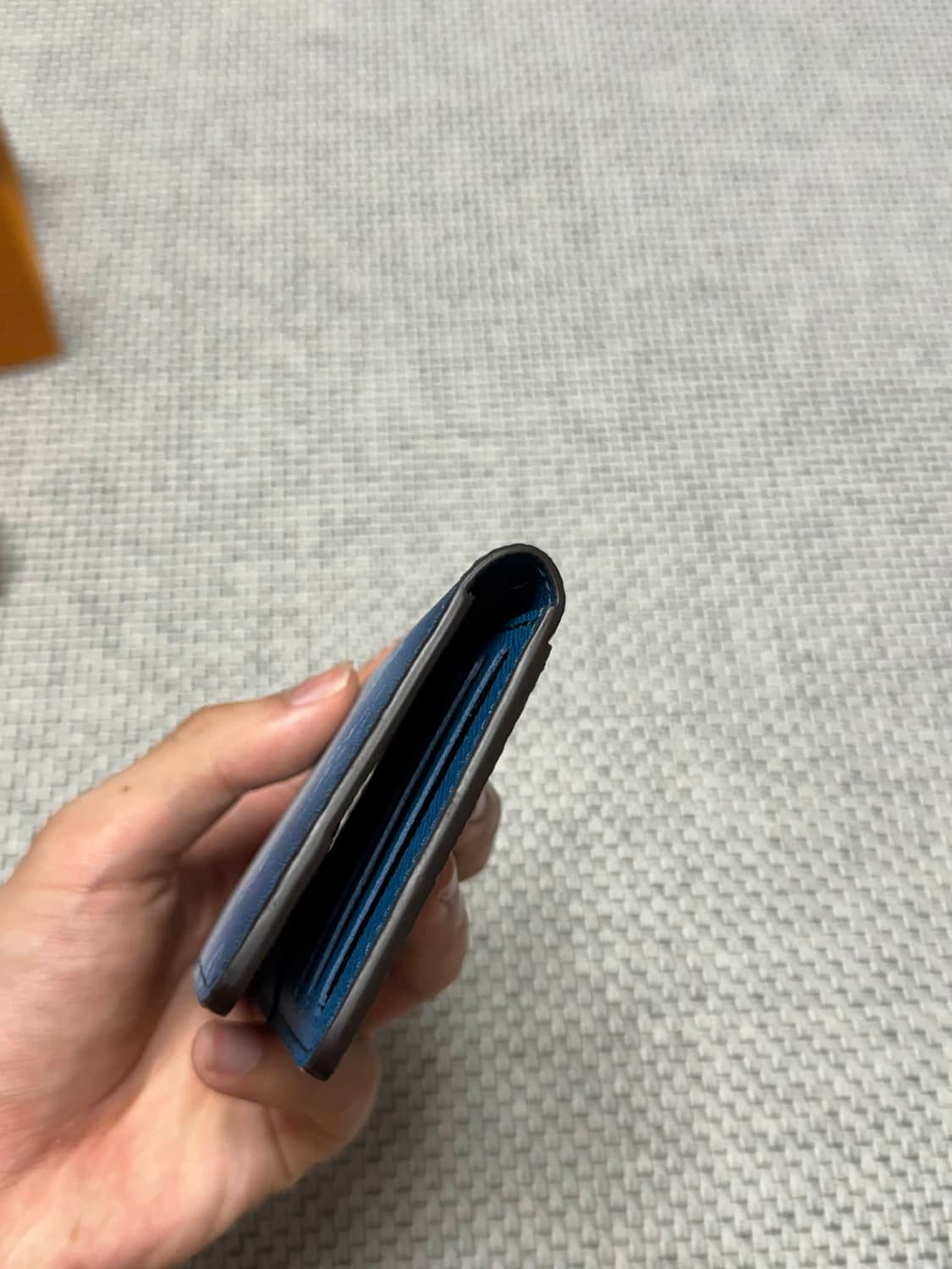 루이비통 모노그램 피그먼트 오거나이저 카드지갑 상품이미지3