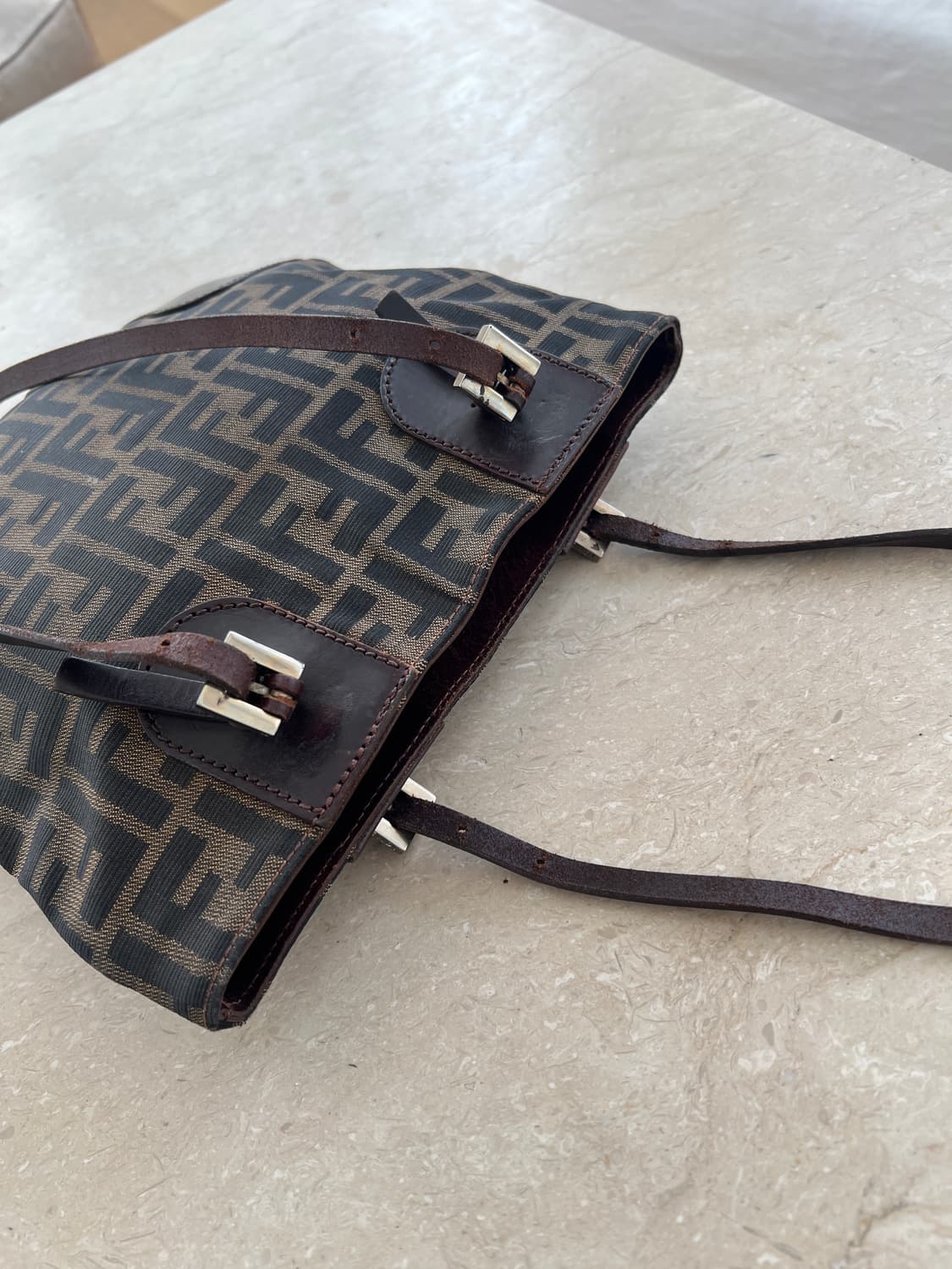 펜디 주키노 FF 로고 캔버스 숄더백 상품이미지3