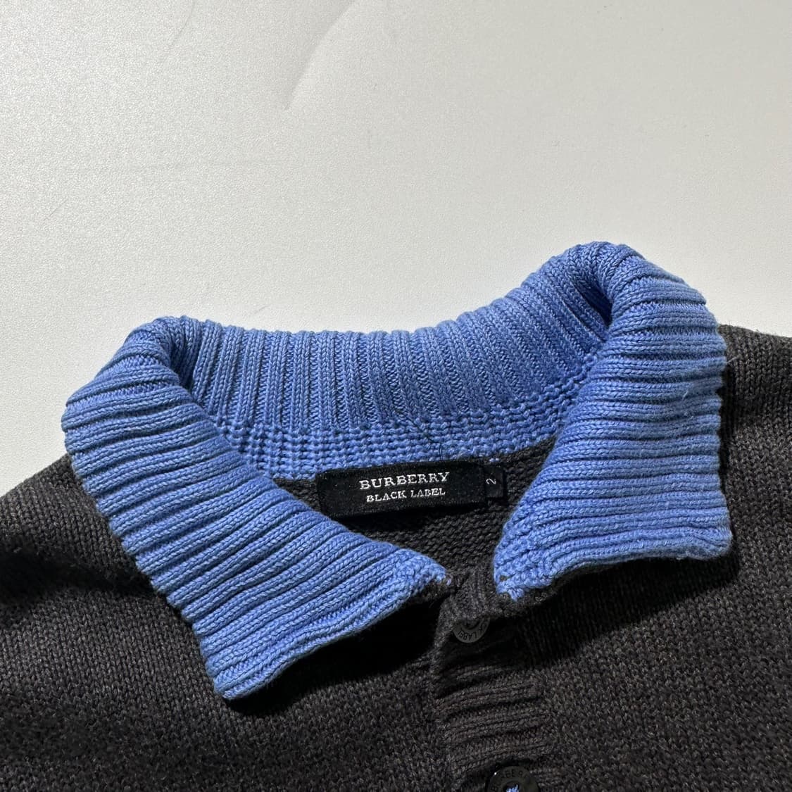 버버리 로고 카라 하프버튼 니트 상품이미지4