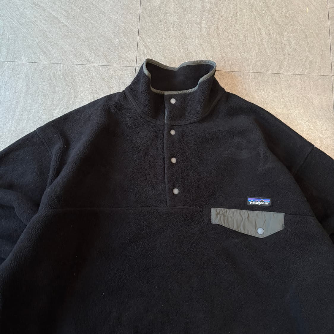 파타고니아 정품 블랙 신칠라 스냅티  상품이미지3