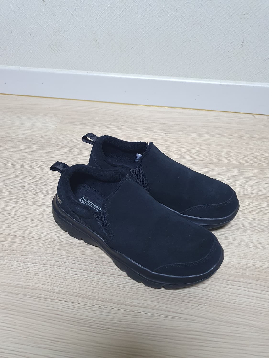 스케쳐스 고워크 블랙 슬립온 운동화 265 상품이미지2