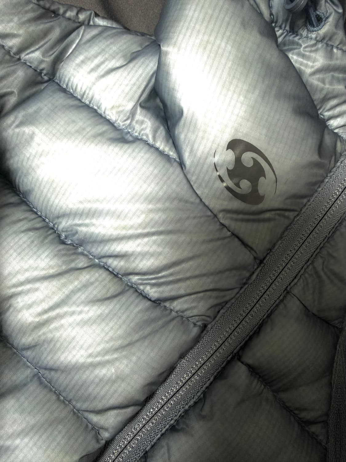 (1)산산기어 25fw 경량패딩 네이비 상품이미지3