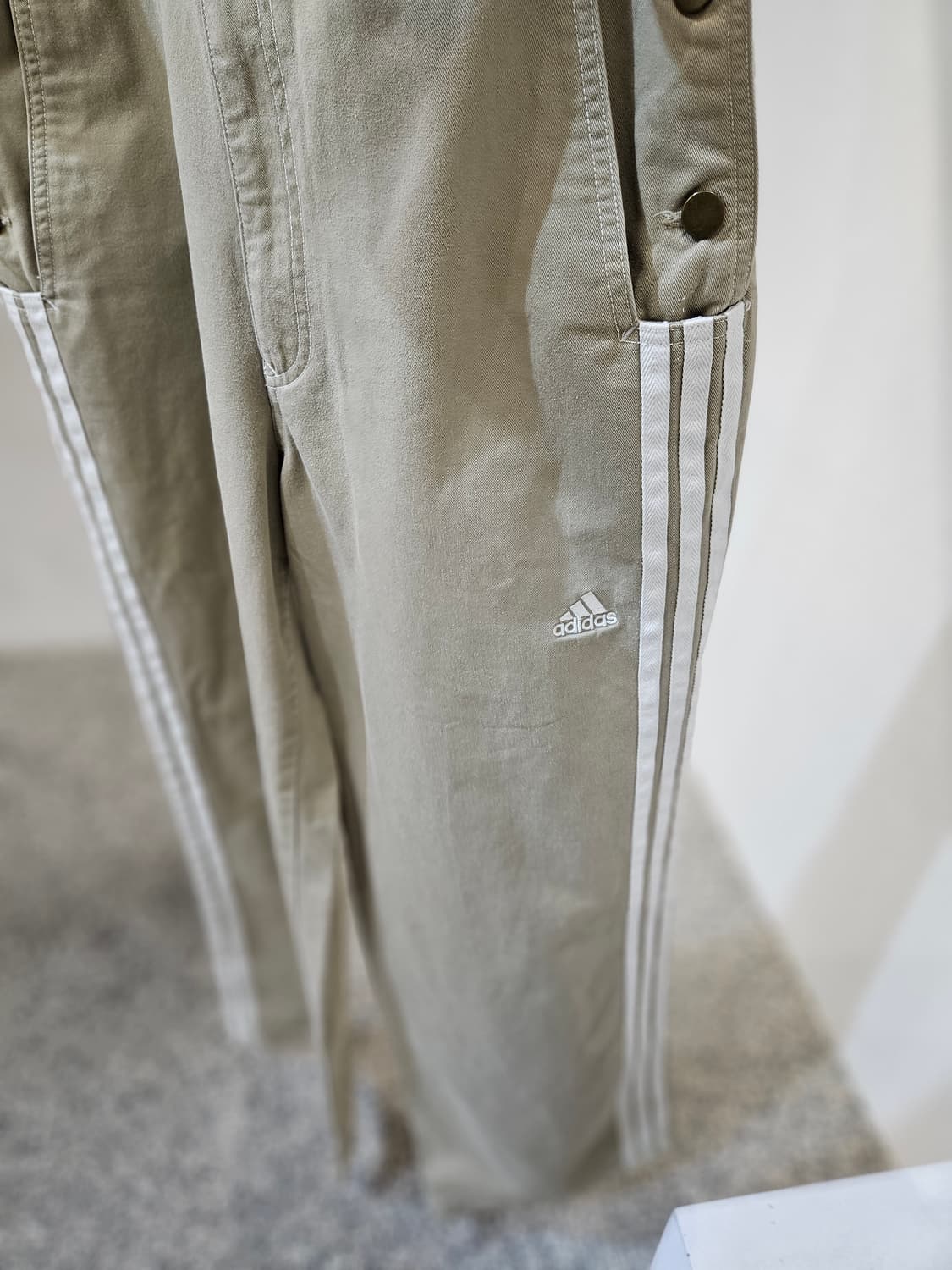 아디다스 삼선 오버롤 팬츠 상품이미지4