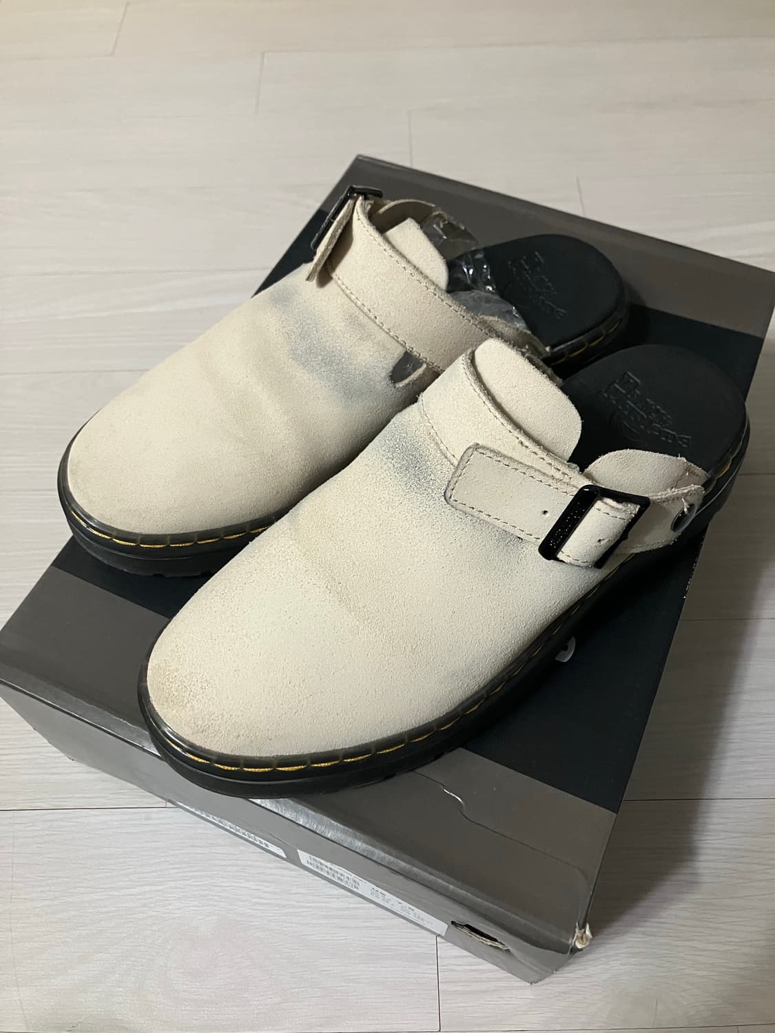 닥터마틴 칼슨 스웨이드 뮬 상품이미지1