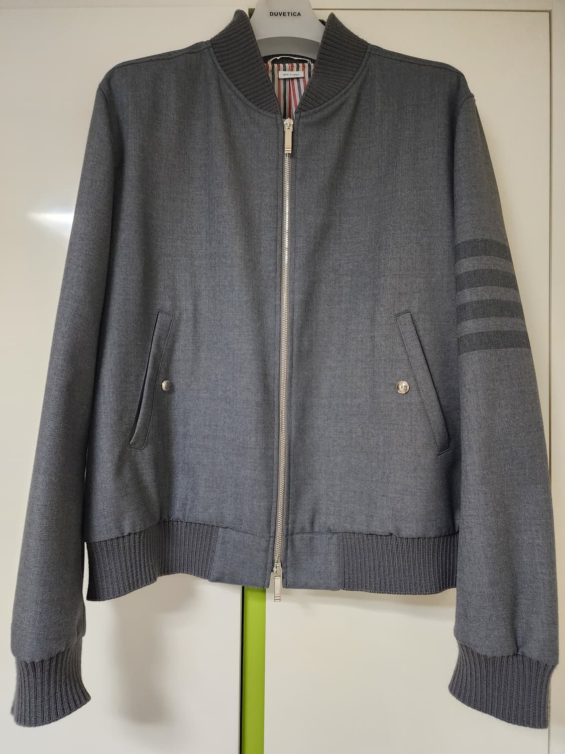 톰브라운 봄버 자켓 그레이 4사이즈 100-105사이즈 상품이미지1