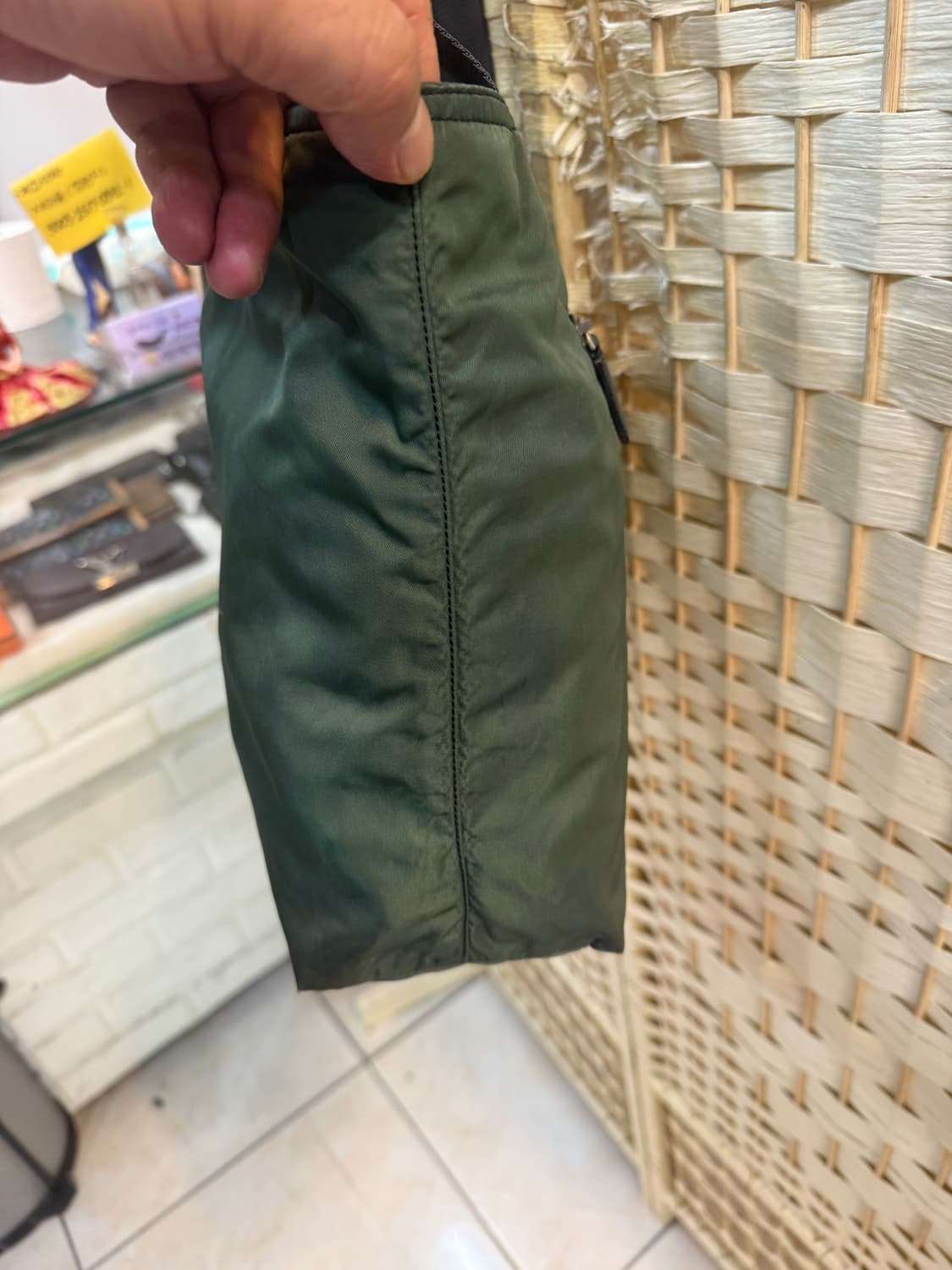 정품 프라다 나일론 숄더백 팝니다 상품이미지3