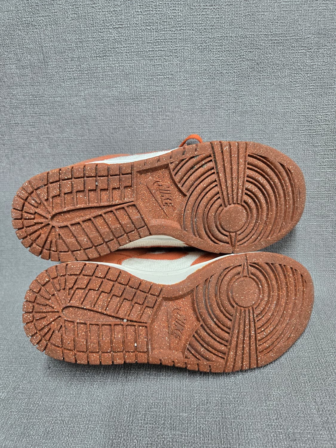 나이키 덩크 로우 검노260mm 상품이미지6