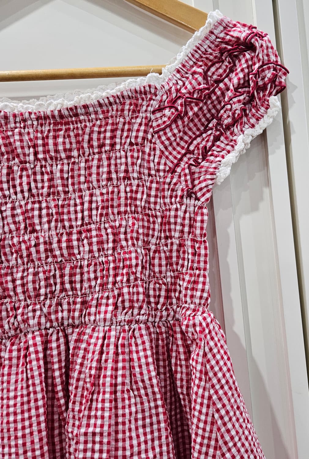 앙크루즈(Ank Rouge) 레드 깅엄체크 스모킹 오프숄더 원피스 상품이미지2