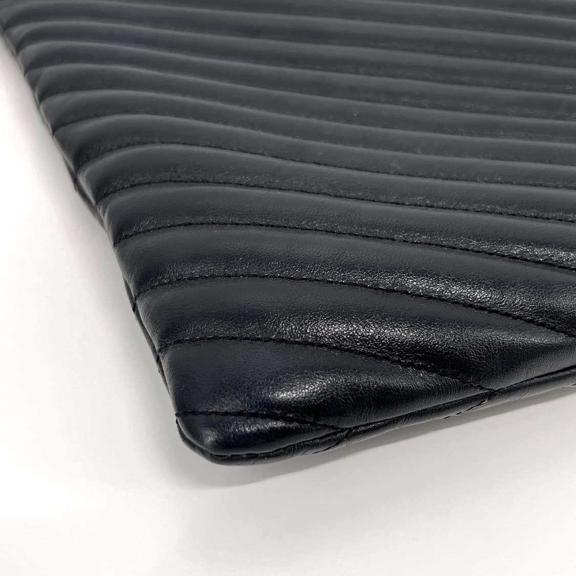 [감정완료] 생로랑 마틀라세 클러치백 라지 블랙 (440222) 상품이미지8