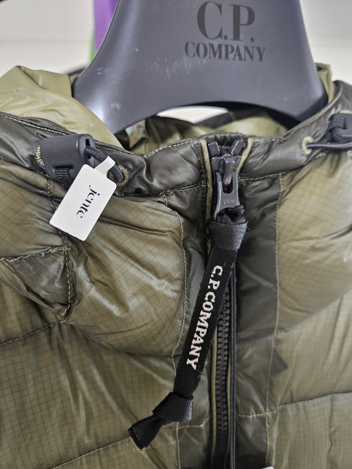 c.p. company 시피 컴퍼니 디디쉘 패딩 그린 L 사이즈 상품이미지3