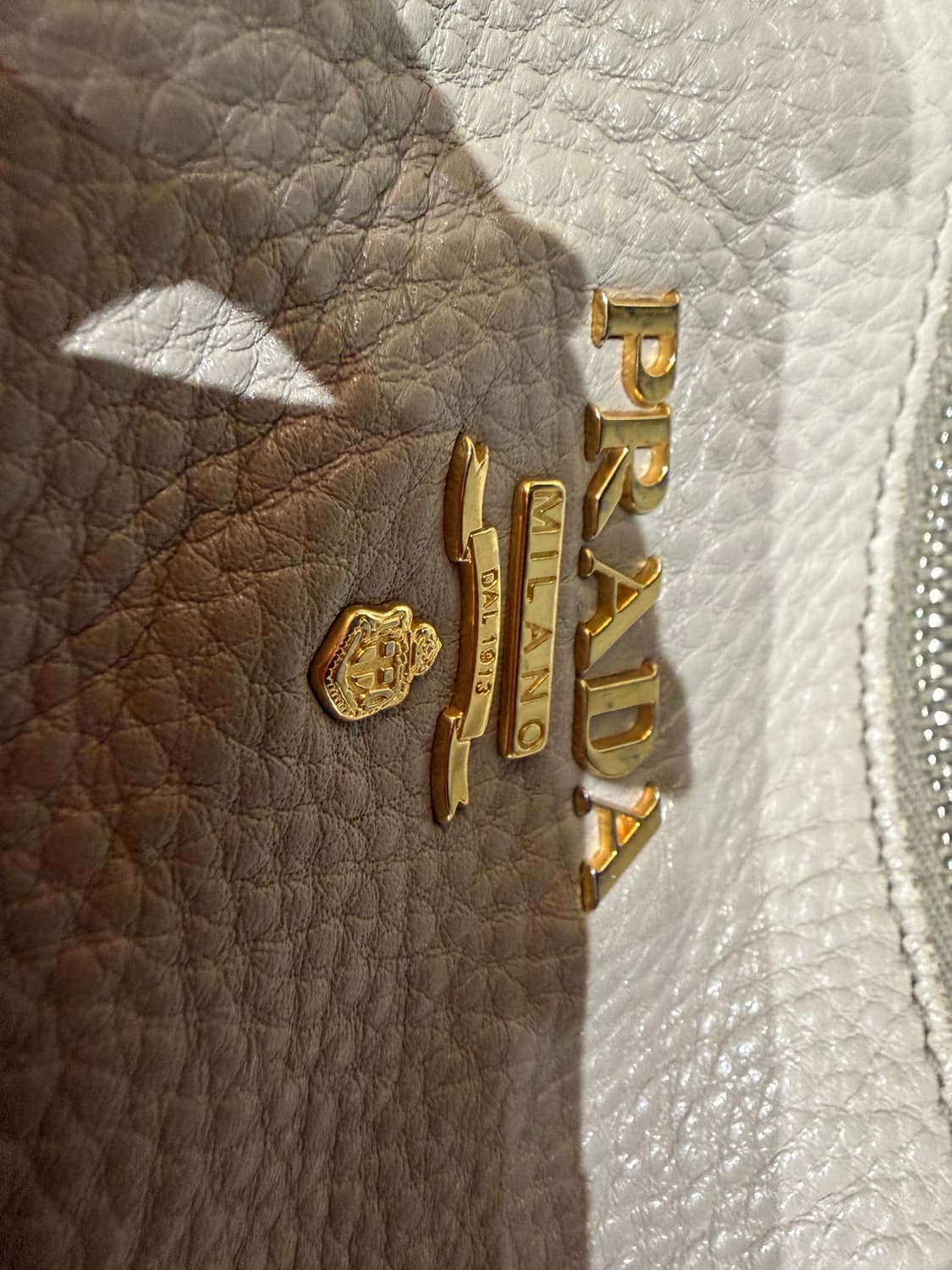 프라다 가죽 토트백 상품이미지2