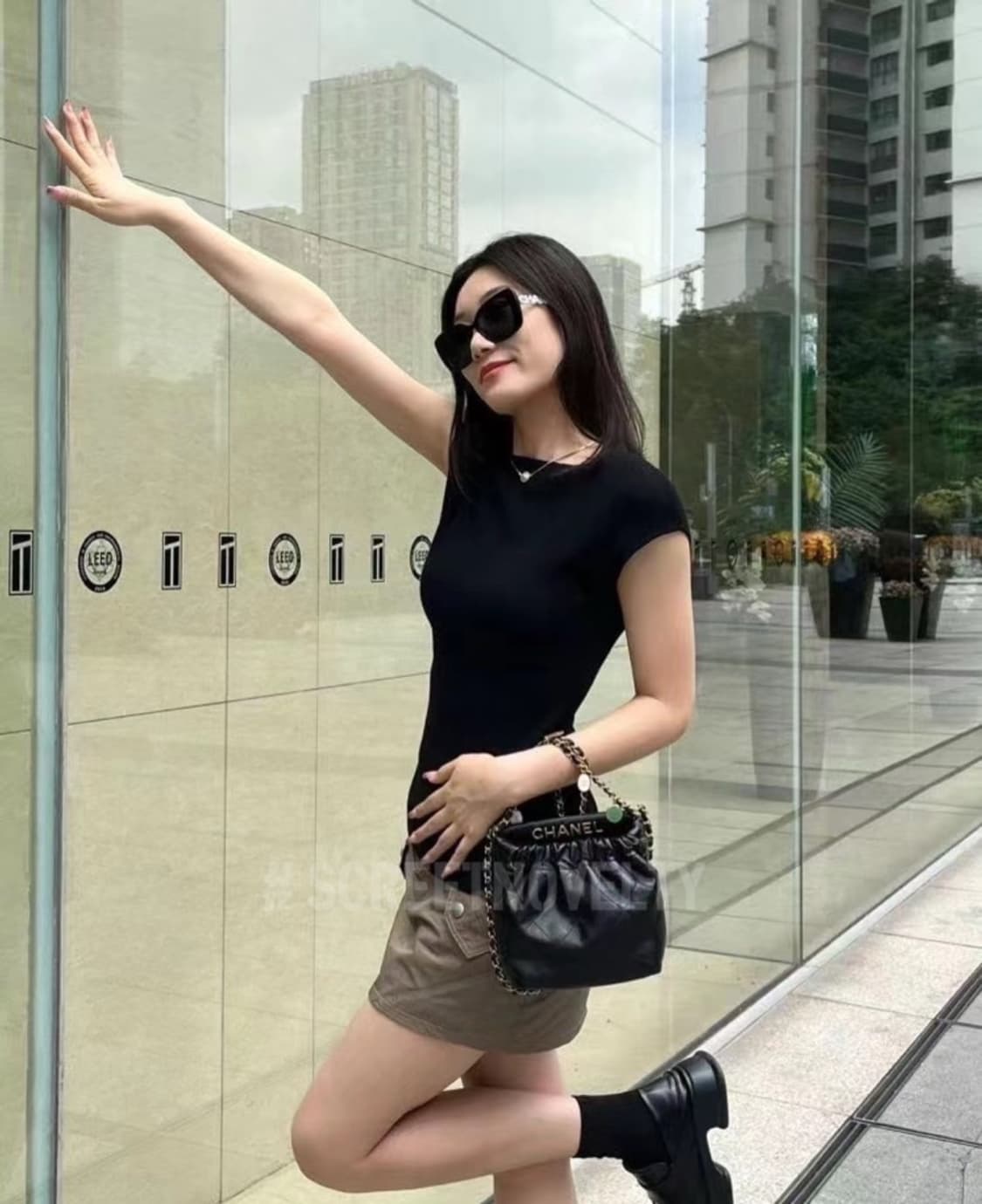 샤넬 22 스몰 체인 쥬얼리 버킷백  상품이미지1