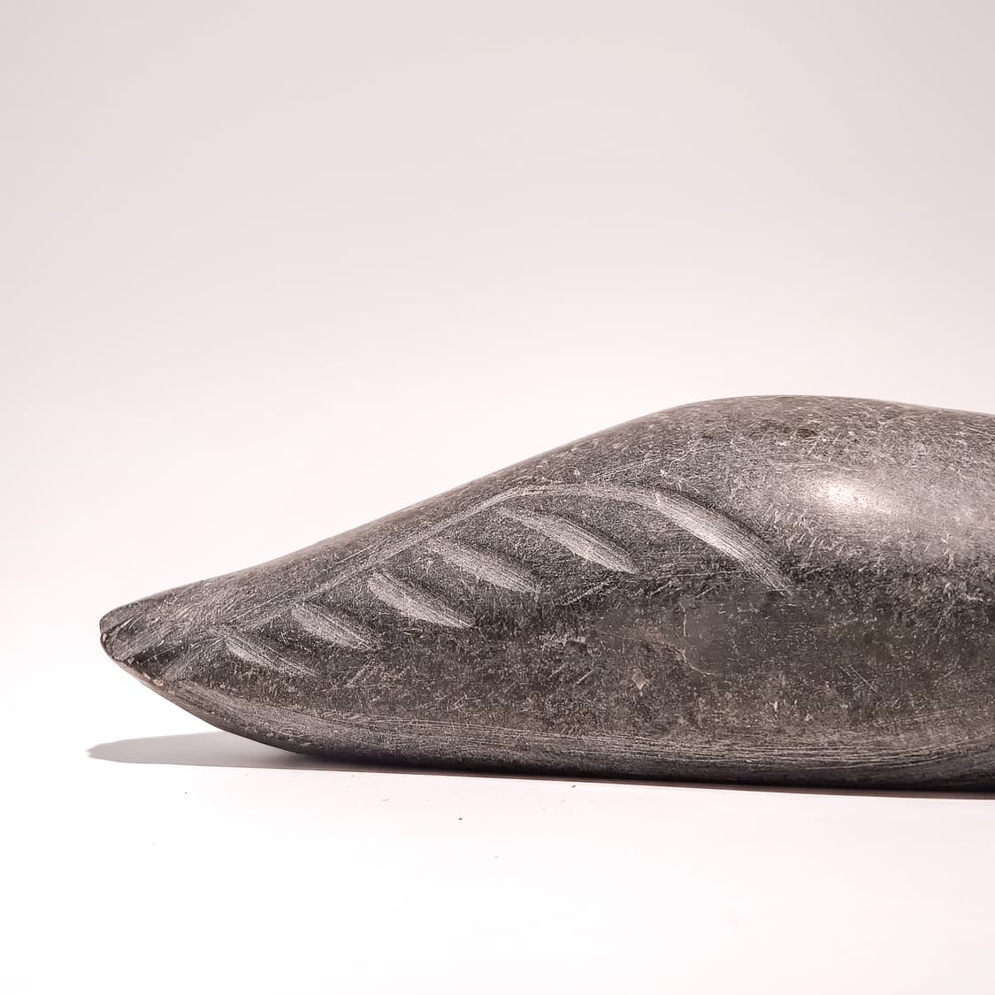Inuit Hand-carved Soapstone Sea Bird 상품이미지4