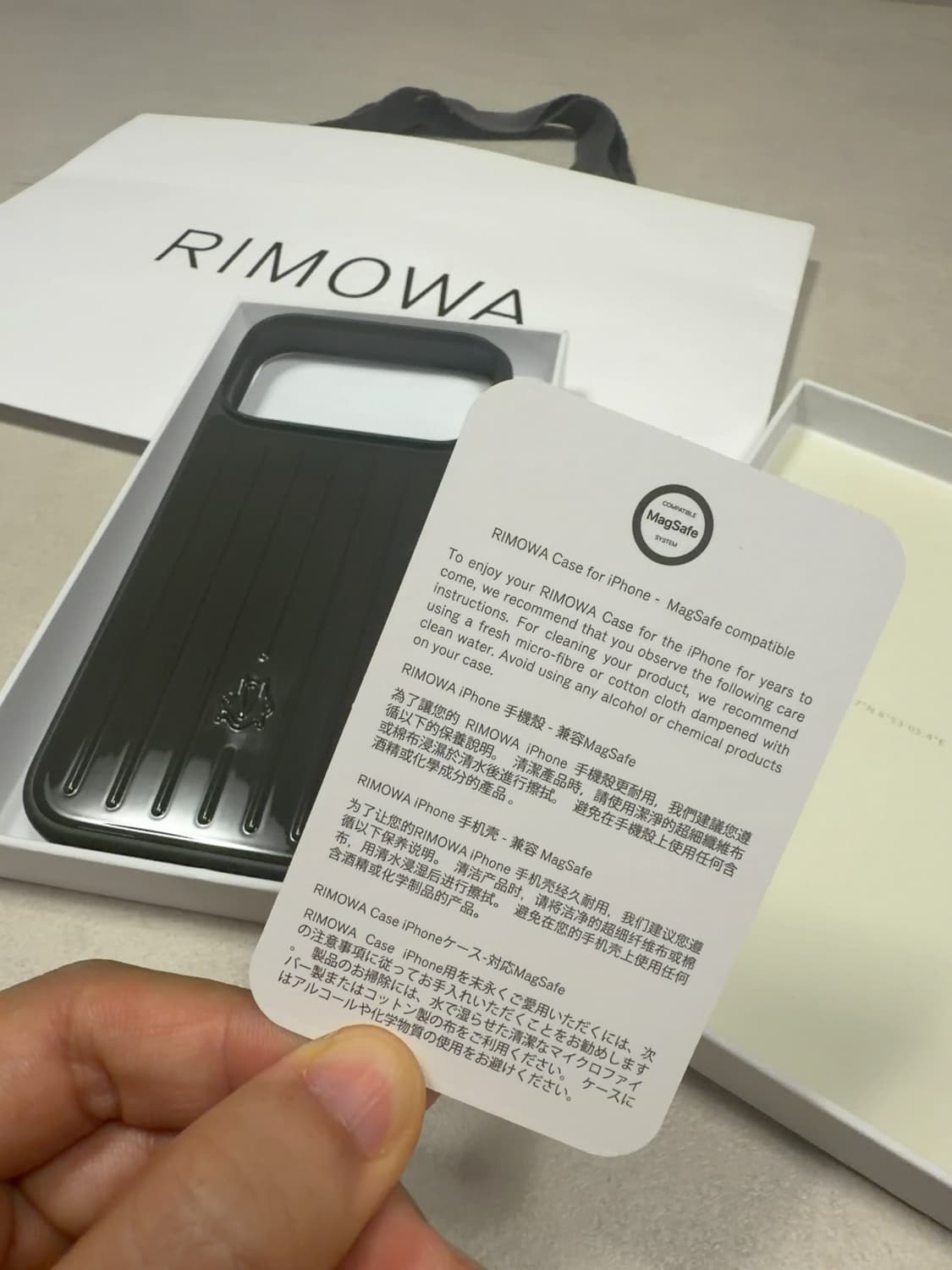 아이폰17프로맥스 리모와 맥세이프 케이스 슬레이트 그레이 상품이미지6