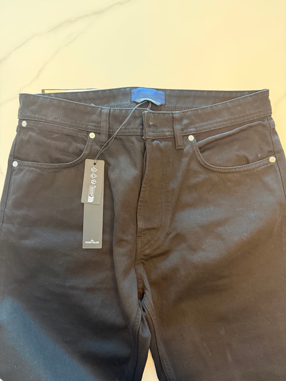 (새상품) 생로랑 캐롯핏 데님 진 블랙 상품이미지1