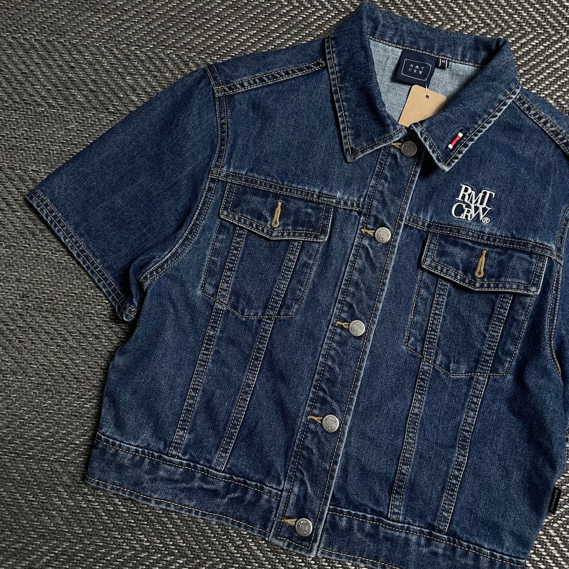 로맨틱 크라운 자수로고 워싱 데님 크롭 반팔 트러커 자켓o 5205 상품이미지3