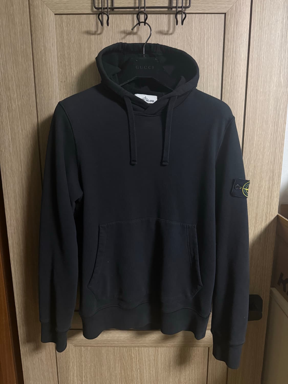 스톤아일랜드 와펜 패치 후드티 블랙 M 상품이미지1