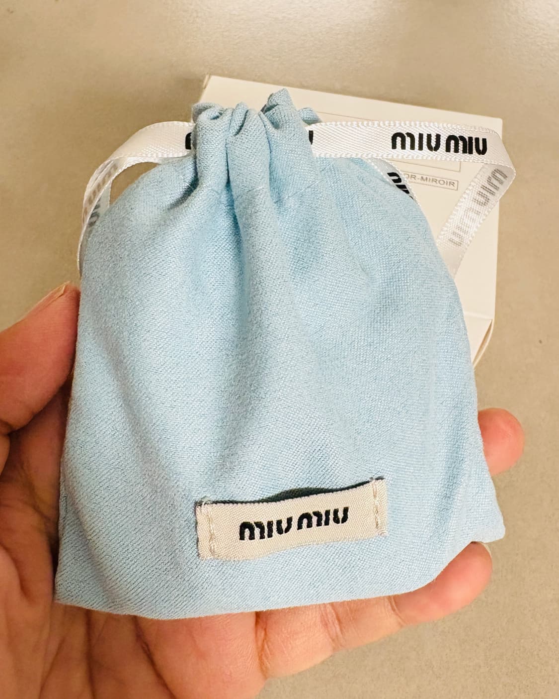 미우미우 양면 손거울 상품이미지5