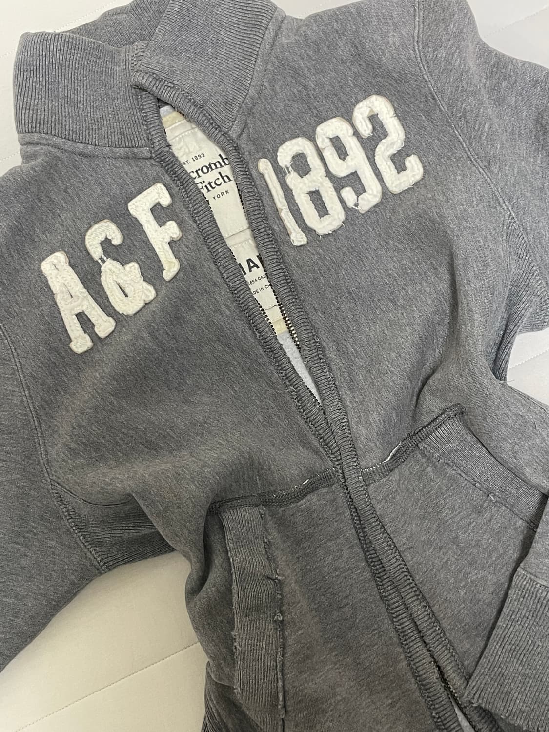 아베크롬비 그레이 집업 상품이미지1