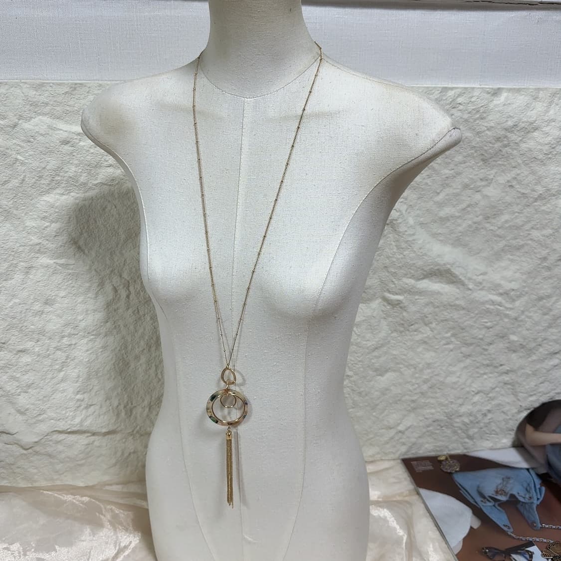 빈티지 아크릴 메탈 링 태슬 목걸이 상품이미지1
