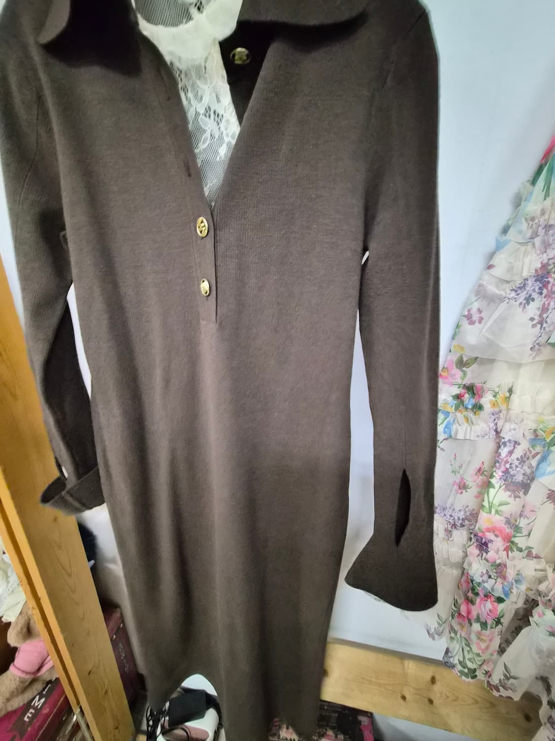 MICHAA미샤  시그니처 골드 버튼 니트  원피스 상품이미지9