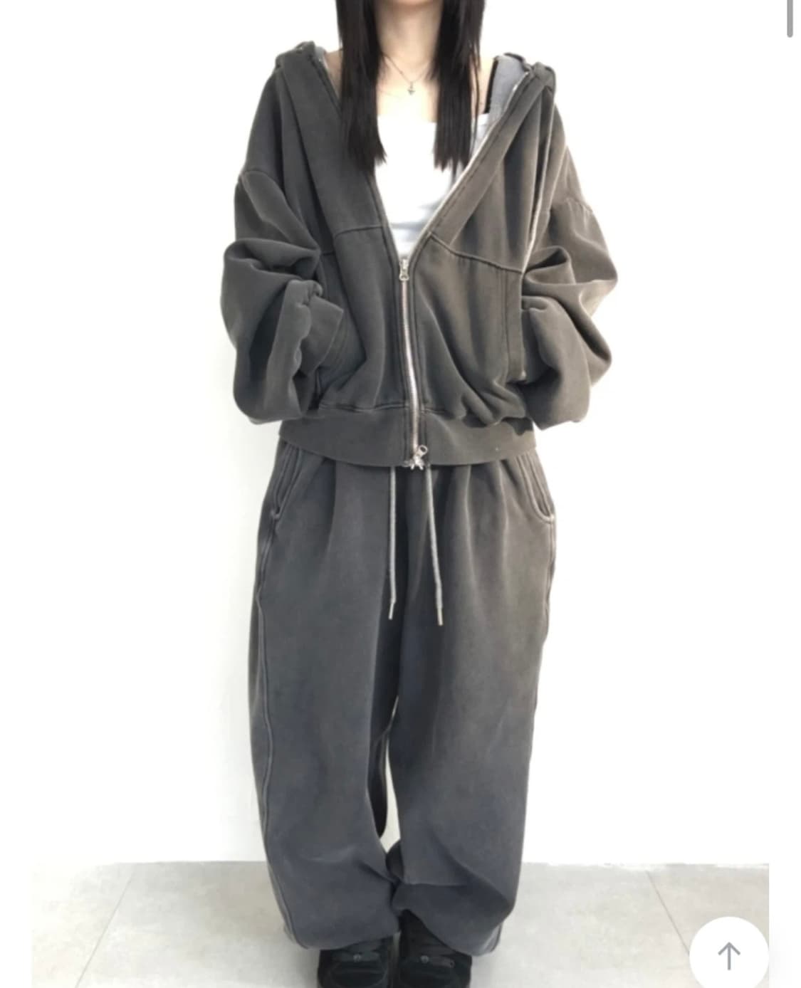 easeas 이즈이즈 후드집업 상품이미지1