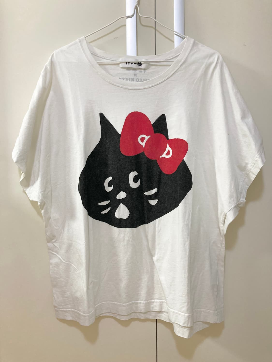 네넷냐 헬로키티 반팔 티셔츠 상품이미지1