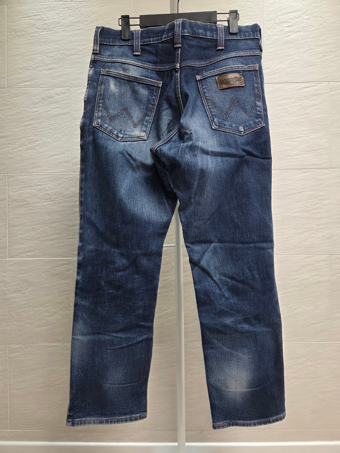 랭글러(Wrangler) 데미지 워싱 진 상품이미지2